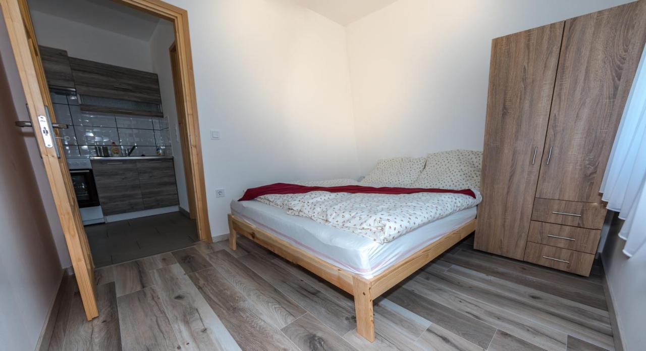 Feda Apartmanhaz *